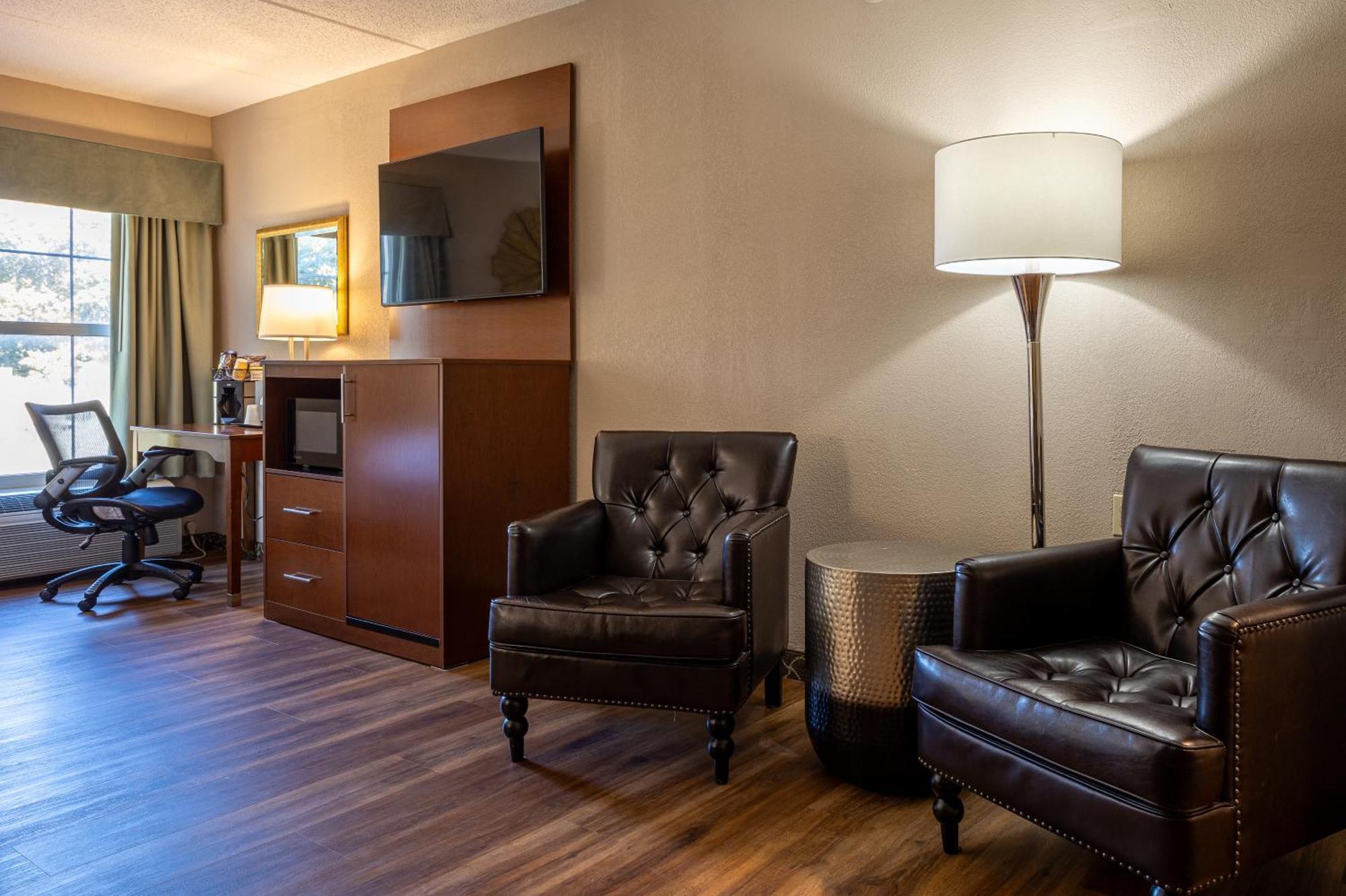 D. Hotel Suites & Spa Холиок Экстерьер фото