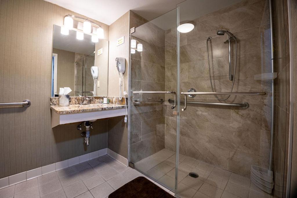 D. Hotel Suites & Spa Холиок Экстерьер фото